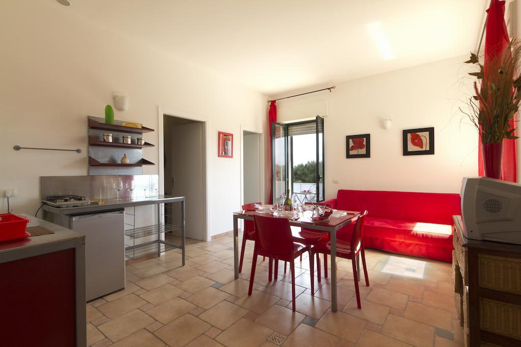 B&B Neptunia Fronte Mare Torre Specchia Ruggeri Quarto foto